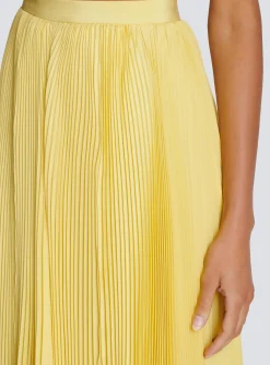 Hot Long Pleated Skirt With Ruffles Women Skirts